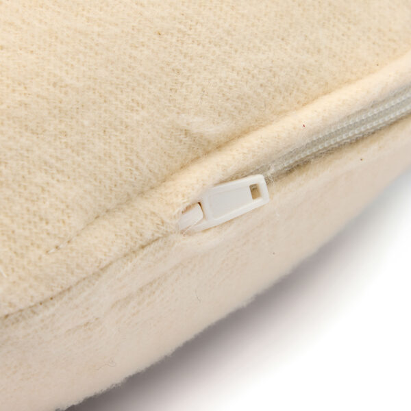 Protection en molleton bio forme croissant – Image 4